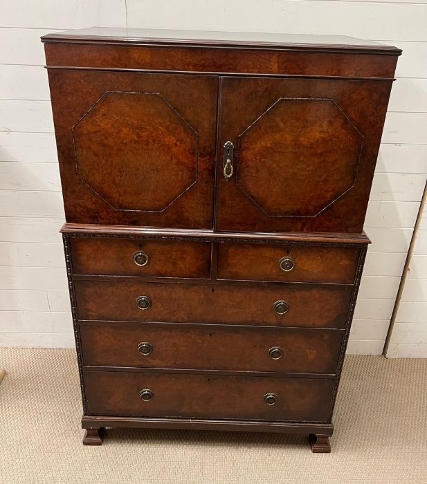 A linen press with panelled doors opening up to shelves with a chest of drawers under (H152cm - Image 5 of 9