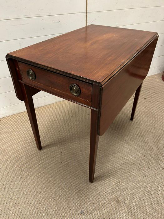 A Pembroke table with tapering legs and drawer to centre (H69cm W73cm D49cm) - Image 2 of 3