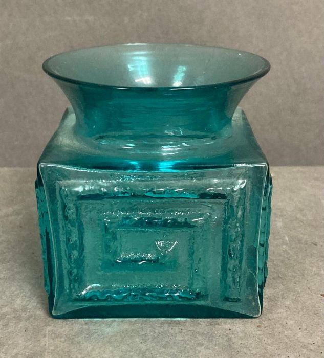 A Mid Century Kingfisher blue vase - Image 4 of 4