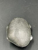 A 935 silver pill box in the form of a shell