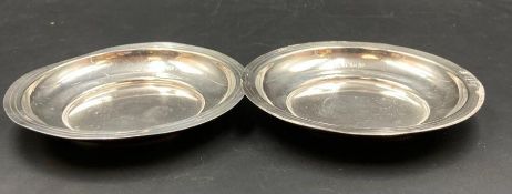 A pair of hallmarked silver pin dishes (Approximate Weight 120g)