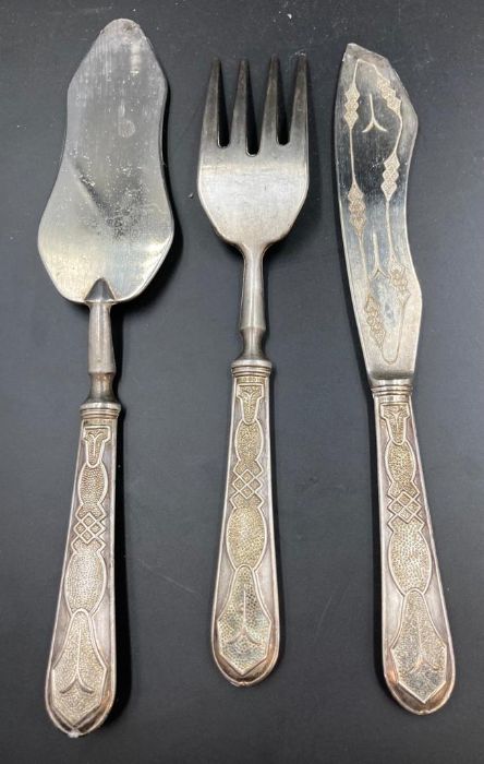 Three Continental silver handled servers (Marked 800) - Image 2 of 3