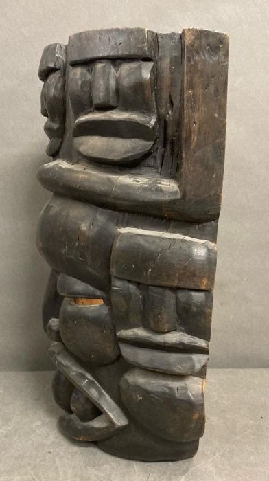 A large wooden carved tribal mask (H52cm) - Image 5 of 5