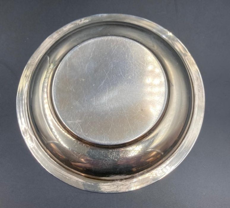 A pair of hallmarked silver pin dishes (Approximate Weight 120g) - Image 3 of 6