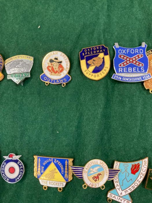 A collection of Speedway badges (Approximately 130 in total) to include Stamford Bridge 1930, - Image 5 of 10