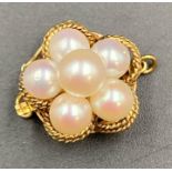 A six pearl 14k gold pendant (Approximate Total Weight 3.2g)