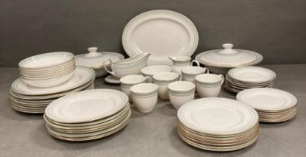 A Royal Doulton "Berkshire" pattern dinner service