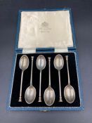 A cased set of Mappin & Webb silver teaspoons, hallmarked for Sheffield 1966