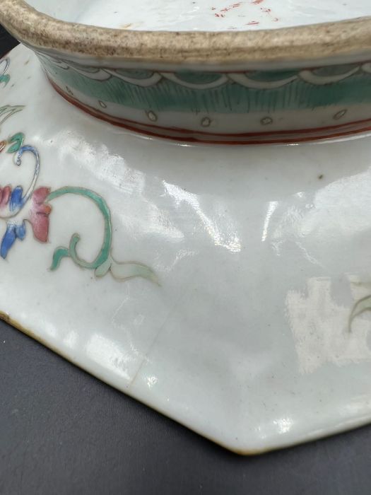 Famillie rose porcelain plate on foot (H5cm Dia23cm) - Image 7 of 8