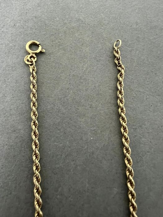 A 9ct gold necklace AF (Approximate Total weight 13.6g) - Image 2 of 3