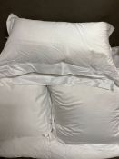Four square cushions, two rectangular cushions and one Superking duvet all with white cotton linen