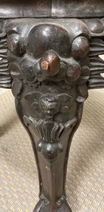 An antique Chinese carved hardwood stand with marble top - Image 5 of 5