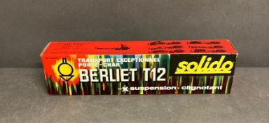 A Solido Berliet T12 Transport exceptionnel Porte-Char