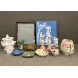 A selection of china to include Wedgewood, Royal Worcester and a Sadler jug