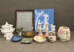 A selection of china to include Wedgewood, Royal Worcester and a Sadler jug