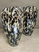 A pair of Biba contemporary vases (H40cm)