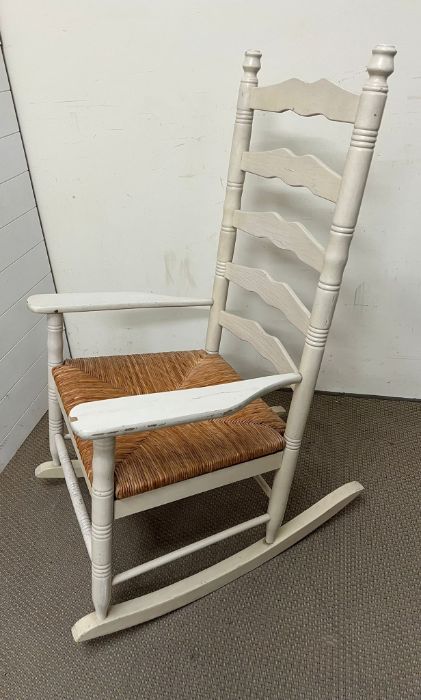 A Painted pine farmhouse rocker AF - Image 2 of 4