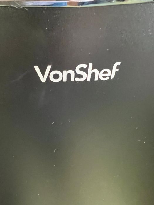 A VonShef black 35l freezer - Image 3 of 3