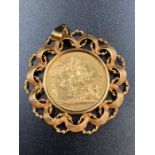 An 1895 Victorian sovereign pendant (Pendant approximate weight is 2.4g in addition to coin)