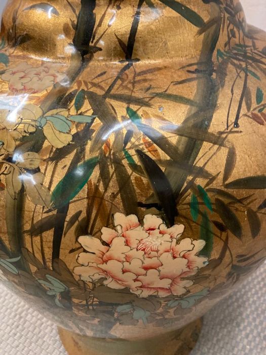 A large Chinese vase in gold with bamboo and floral detail (H97cm) - Image 3 of 4