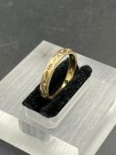 A 9ct gold ring (Approximate Total Weight 2g) Size N