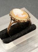 A 9ct gold Cameo ring (Approximate Total weight 2.4g)