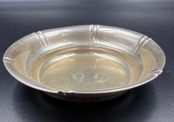 A silver bowl, marked 800 (Approximate Total weight 91g)