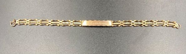 A 9ct gold identity bracelet (Approximate Total weight 3.6g)