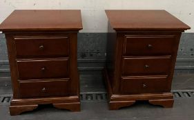 A pair of mahogany bedsides with three drawers 9H68cm W52cm D41cm)