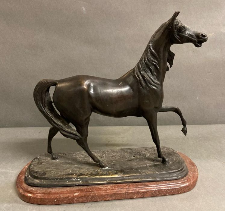 A Bronze of a Horse on a marble plinth, plinth 34 cm in length. - Image 5 of 8