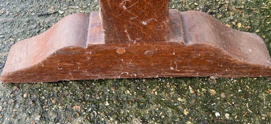 An oak console table on splayed feet (H75cm W198cm D45cm) - Image 2 of 4