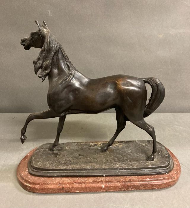 A Bronze of a Horse on a marble plinth, plinth 34 cm in length. - Image 3 of 8