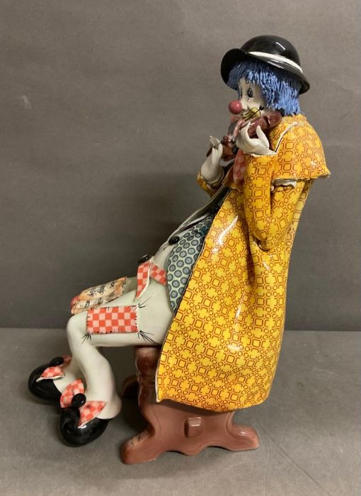 A large limited edition Zampiva seated clown playing a violin.AF - Image 4 of 10