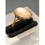 A 9ct gold Cameo ring (Approximate Total weight 2.4g) Size P