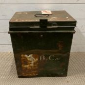 A vintage tine latch box with handle