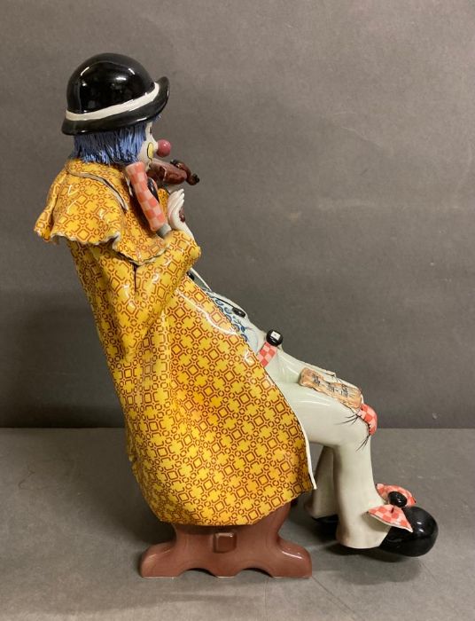 A large limited edition Zampiva seated clown playing a violin.AF - Image 3 of 10