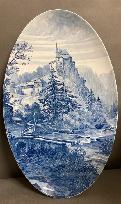 A pair of rare oval blue and white, mountain scenes wall plaques - Image 2 of 6