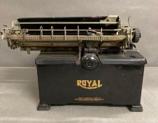 An antique Royal standard No5 typewriter