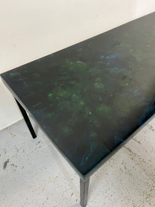 A glass coffee table on metal legs (H34cm W94cm D37cm) - Image 4 of 6
