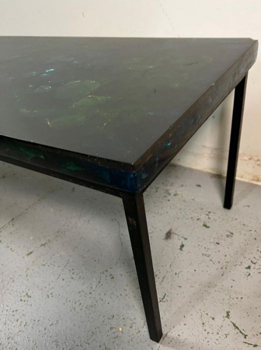 A glass coffee table on metal legs (H34cm W94cm D37cm) - Image 2 of 6