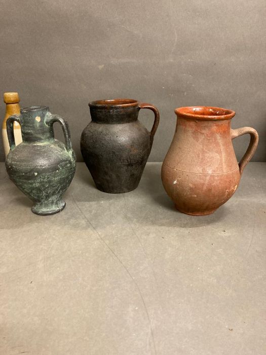 A selection of vintage clay pots and amphora and a stoneware bottle - Image 3 of 4