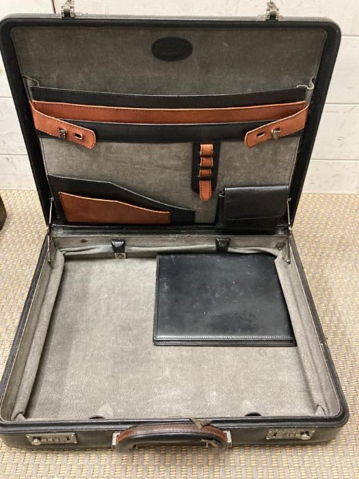 A selection of briefcases to include Samsonite and Bugatti - Image 2 of 5