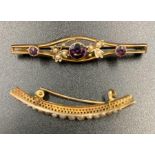 Two 9ct gold brooches (Approximate Total Weight 3.4g)