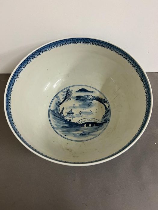 A large blue and white Chinese scene porcelain bowl (H19cm Dia41cm) - Image 3 of 5
