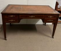 A continual library table with drawers and tapering legs ending on (H76cm W134cm D70cm)