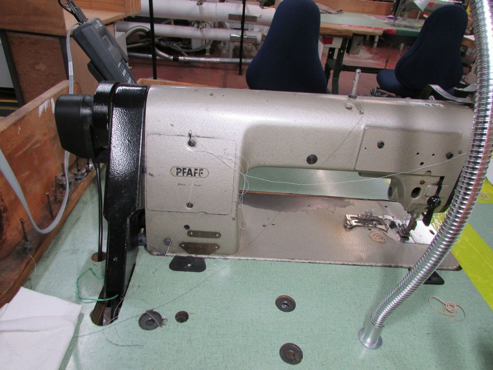 Pfaff Model 463-34/01 (S/N: 1350403) Single Needle Lockstitch Sewing Machine, Back Tack, Auto Needle - Image 6 of 9