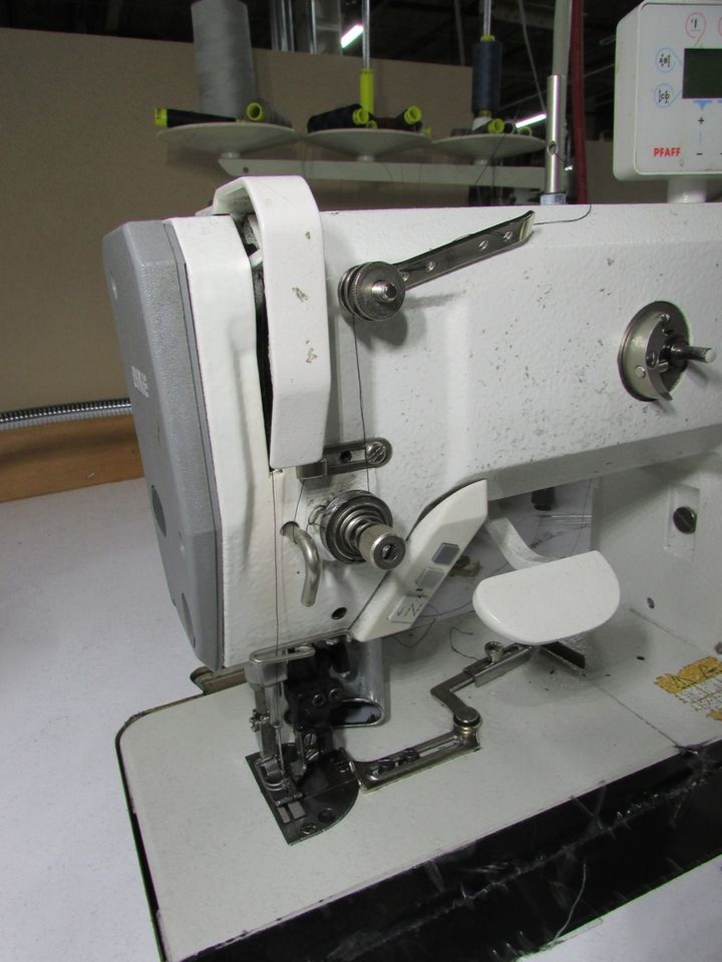 Pfaff Model 1181-321/001 (S/N: 2712267) Single Needle Lockstitch Close Sleeve Lining Sewing Machine, - Image 5 of 10