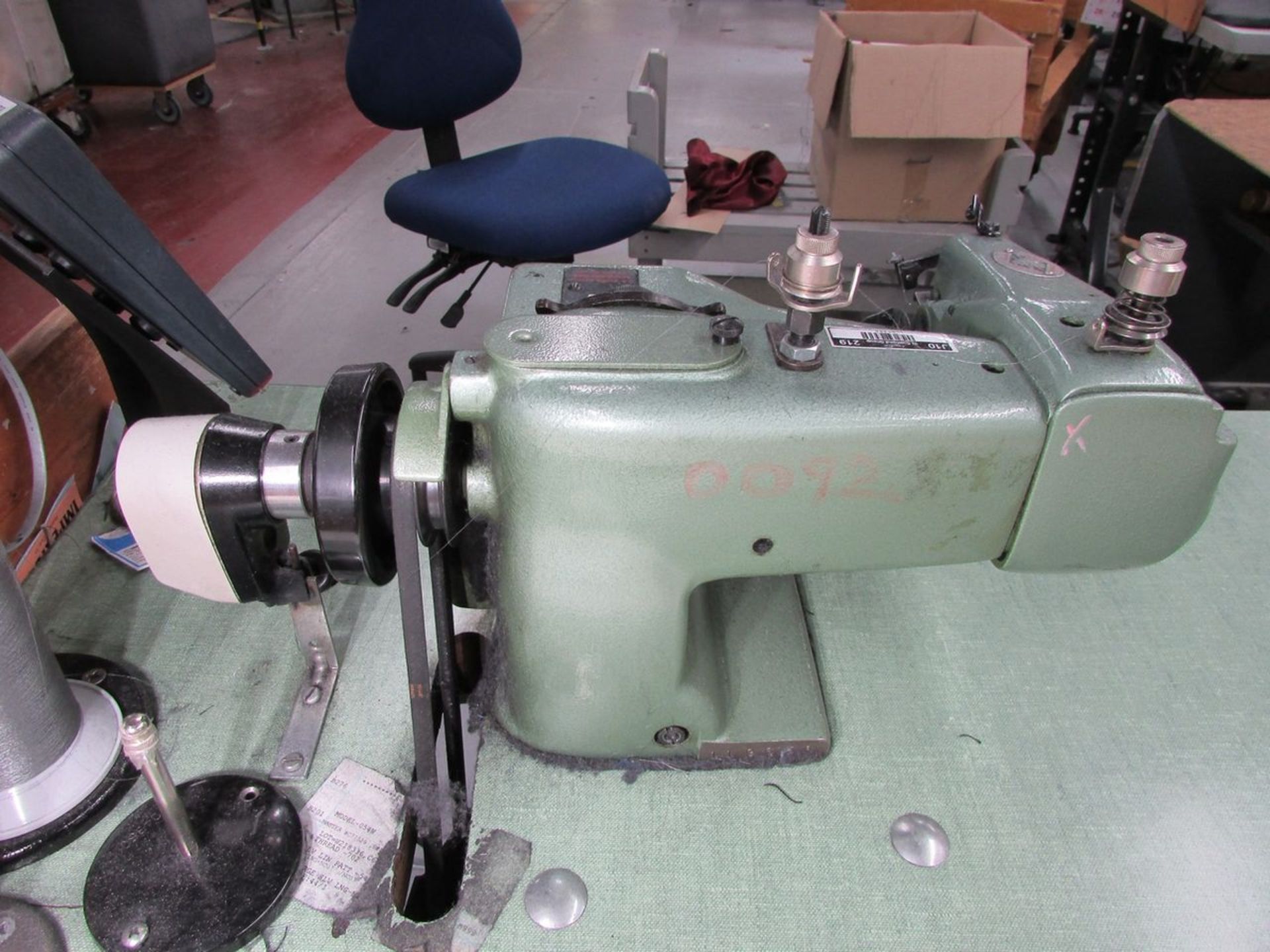 US Model 99 Blindstitch Sewing Machine, Auto Needle Positioner and Table - Image 8 of 11