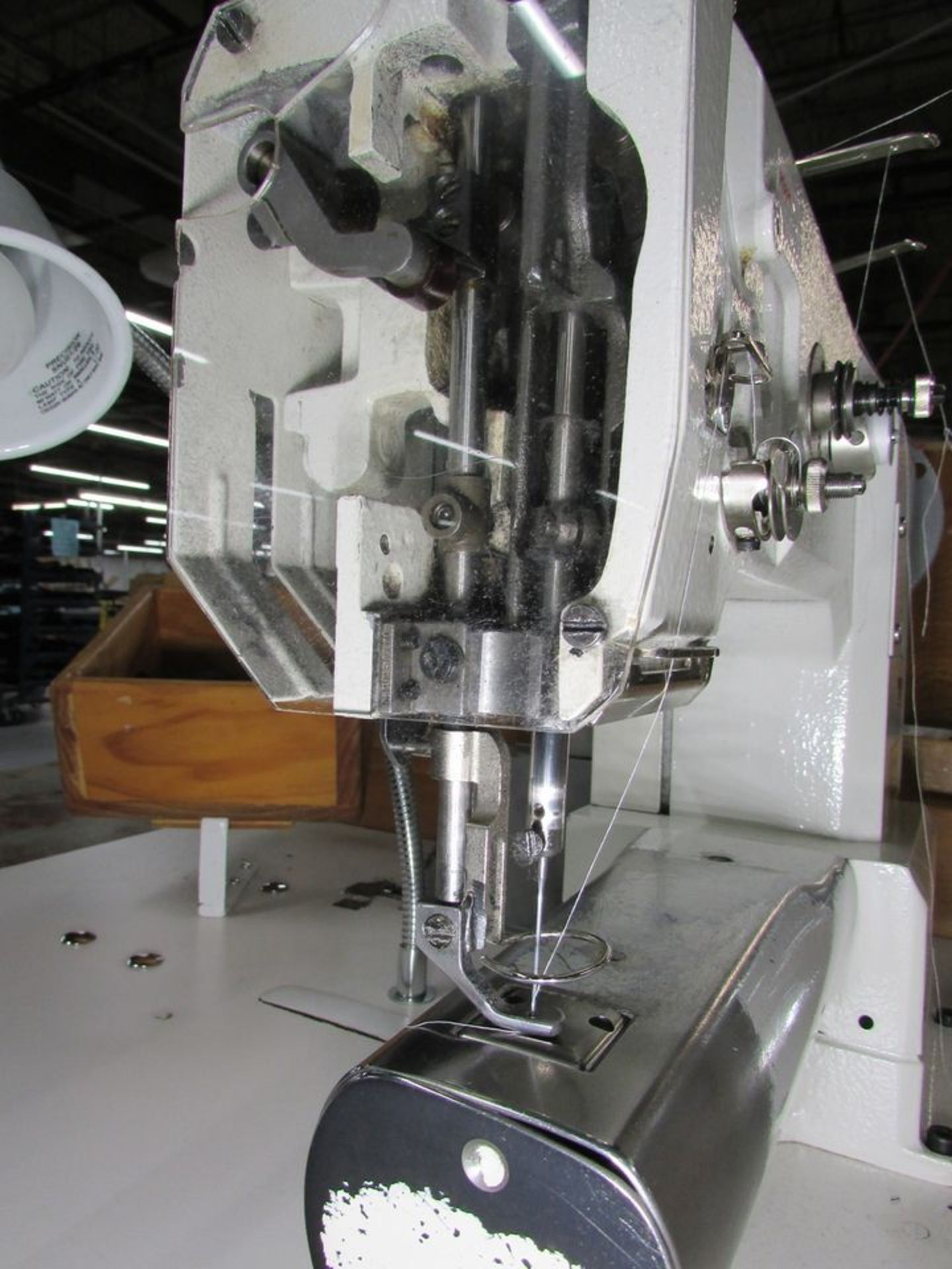 Pfaff Model 333G-712/02-6 (S/N: 2570829) Single Needle Lockstitch Cylinder Bed Sewing Machine, Pfaff - Image 5 of 10