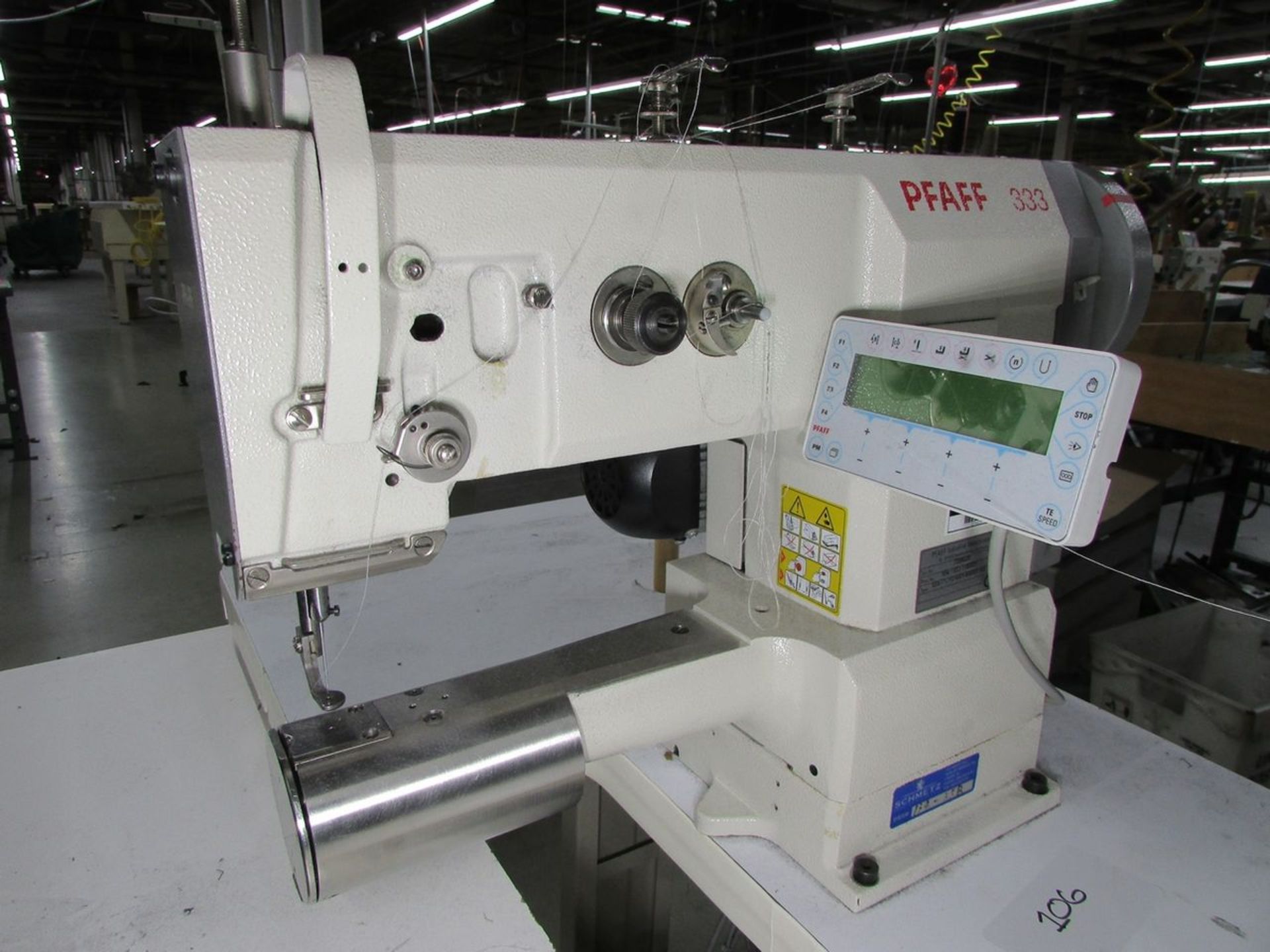 Pfaff Model 333-12/02-6/01 (S/N: 7206020) Single Needle Lockstitch Cylinder Bed Sewing Machine, - Image 3 of 10